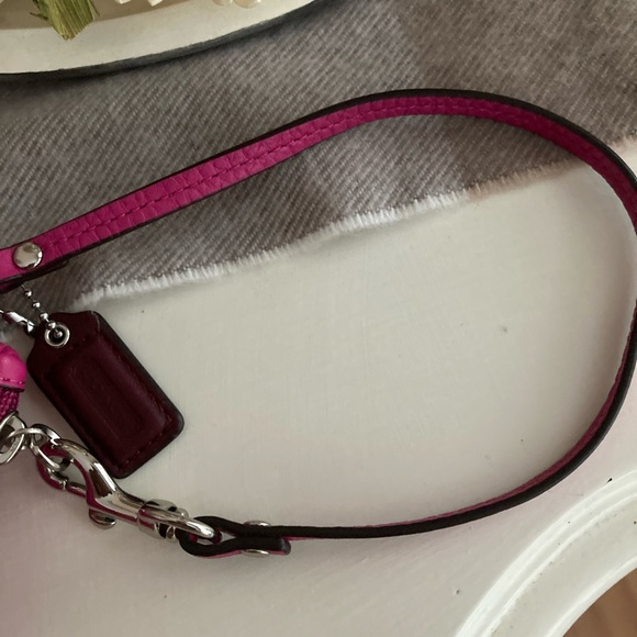 Coach Park Leather Medium Wristlet Clutch - Picture 8 of 12